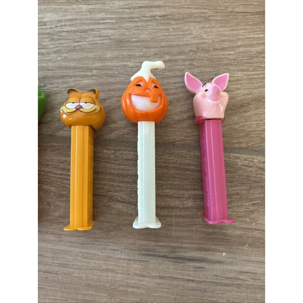 Vintage Halloween/ X-mas/ Disney/kermit/ Garfield‎ Pez Dispensers Lot Of 6